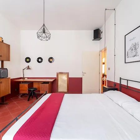 Maroon Flat Colosseo, 800 Mt From Amphitheater *