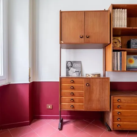 Maroon Flat Colosseo, 800 Mt From Amphitheater * روما