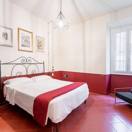 Maroon Flat Colosseo, 800 Mt From Amphitheater روما