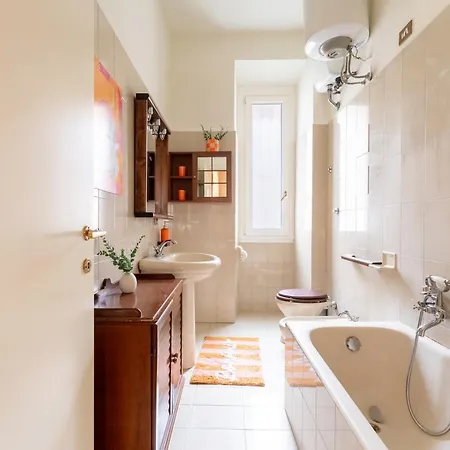 Maroon Flat Colosseo, 800 Mt From Amphitheater شقة